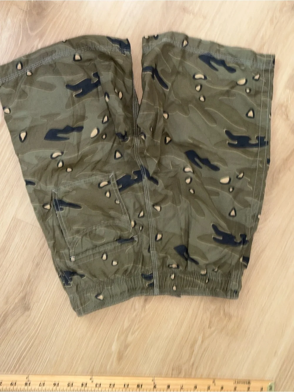 Gap Kids XL size 12 Camo Shorts Elastic Waist